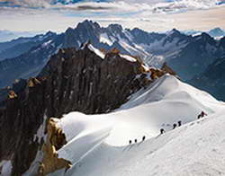 AndroidInsider сообщил о росте активности мошенников вокруг мессенджера MAX